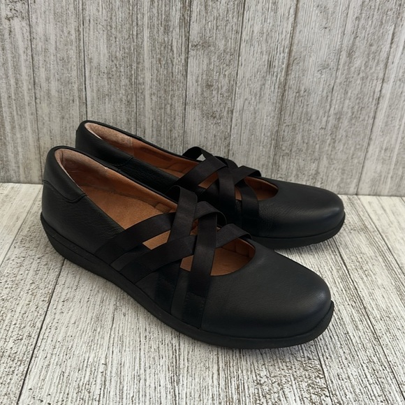 VIONIC Magnolia Serenity Strappy Mary Jane
Loafers Flats Black - Picture 2 of 8